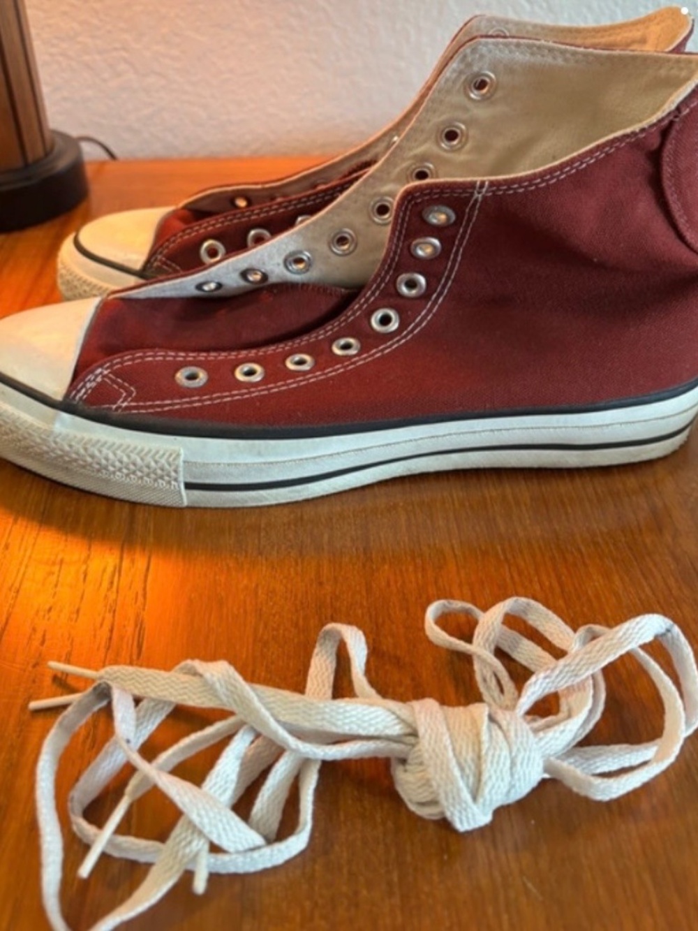 Vintage Men's size 9.5 red made in USA high top converse - Picture 6 of 10